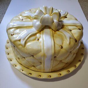 Vintage Cake Plate by Cresco, Inc.